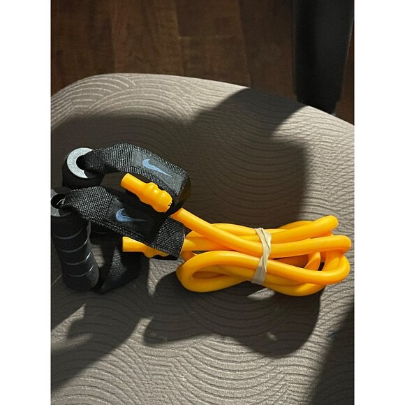 Nike Long-Length Resistance Band Medium Resistance For Upper&Lower Body Training - Picture 3 of 5